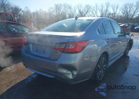2017 Subaru Legacy 2.5I Sport z USA, uszkodzony, nr VIN 4S3BNAS66H3043897